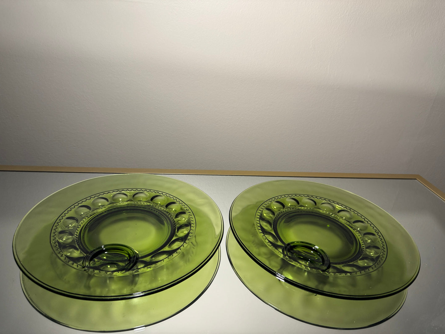 green plates w/ dipping sauce nook