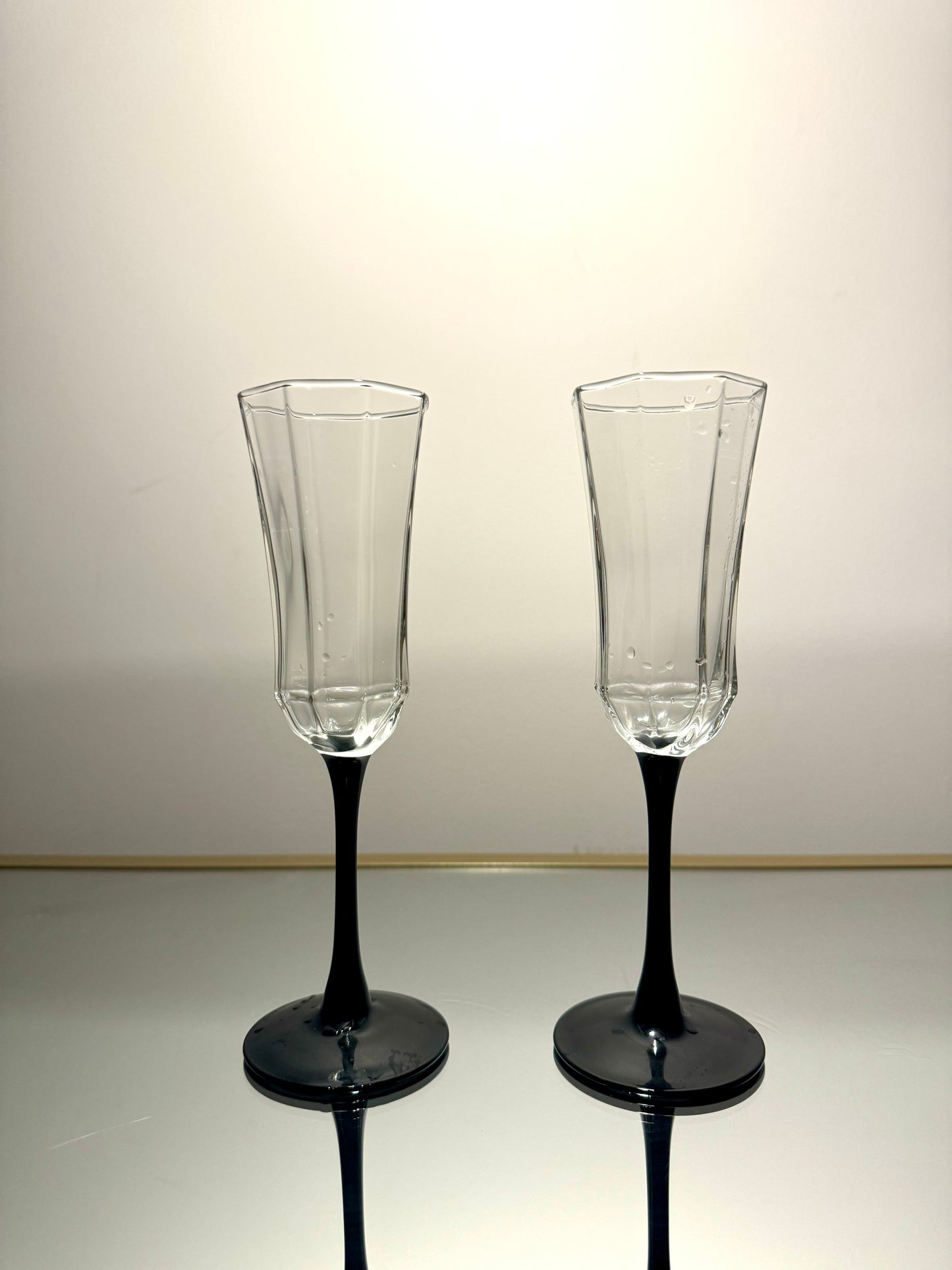 slim wine glass set w/ octagon rim