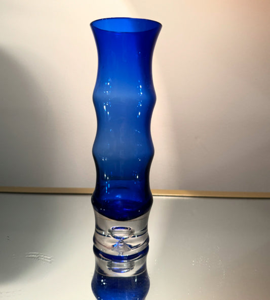 wavy vase