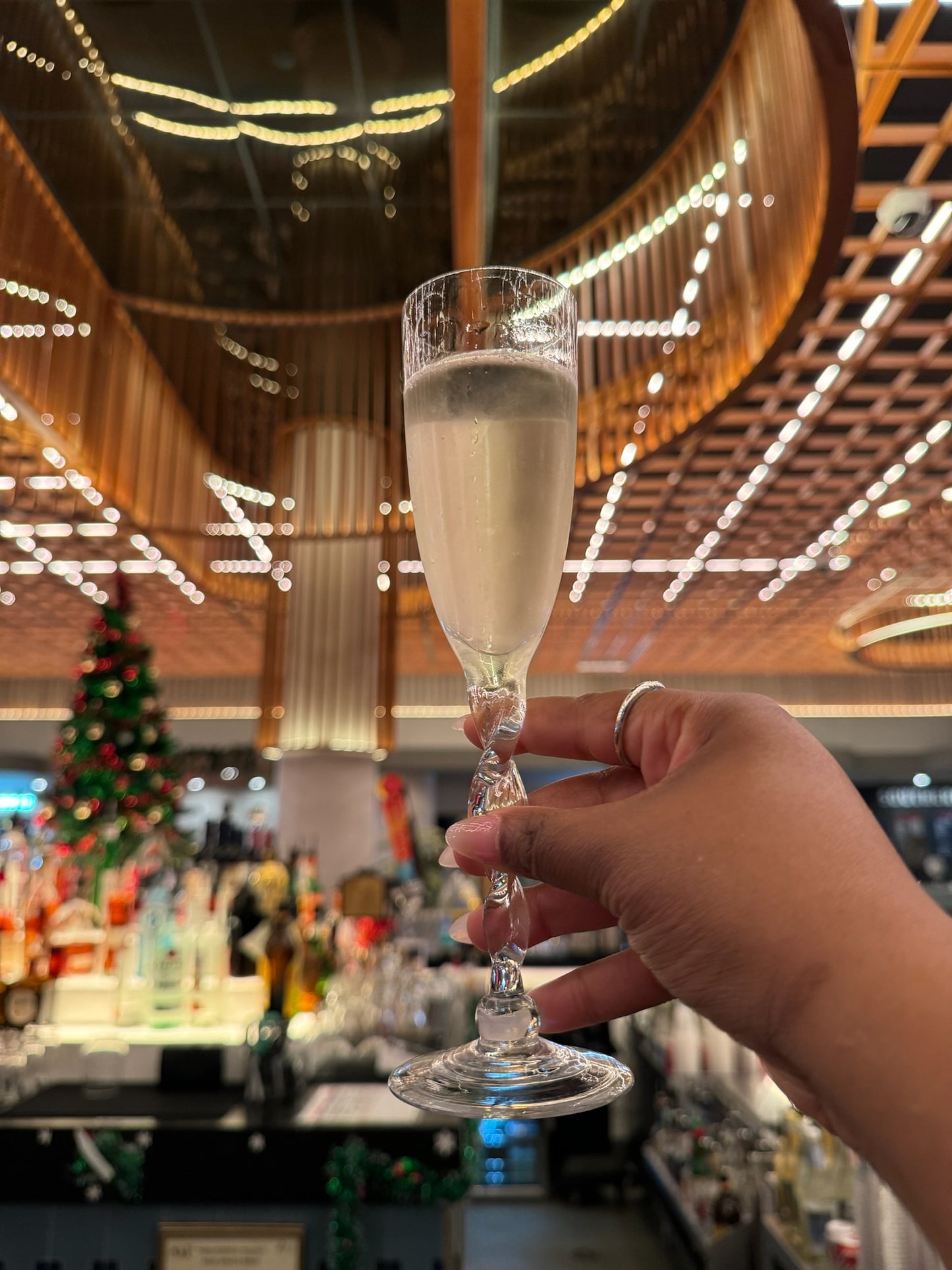 champagne glasses w/ twisted stem